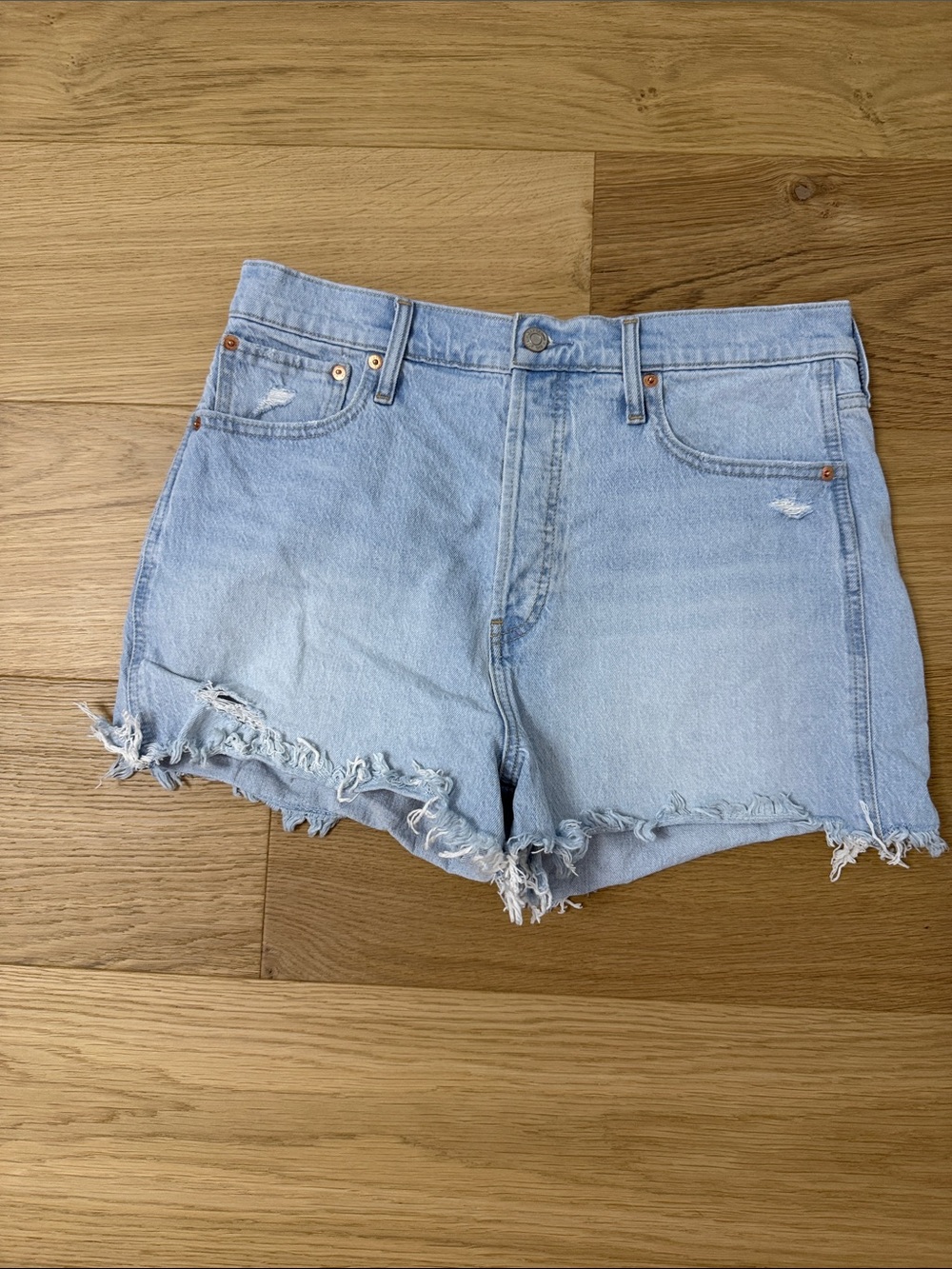 GAP Light Wash Distressed Frayed Hem Denim Shorts